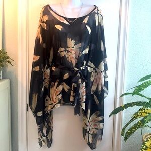 Beautiful Feather Print Sheer Kaftan Blouse Size L